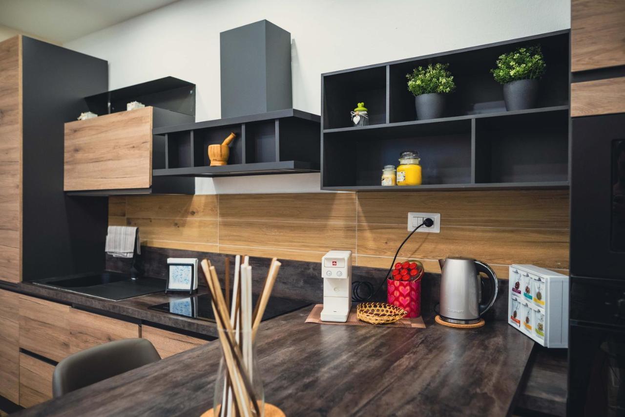 L Arche Comfort & Relax Brown Home Di Via Varesina ミラノ エクステリア 写真
