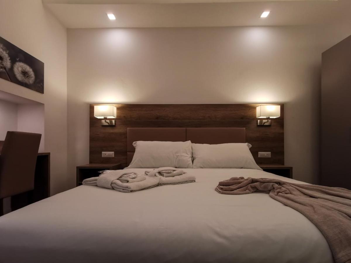 L Arche Comfort & Relax Brown Home Di Via Varesina ミラノ エクステリア 写真